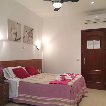 Hostal Aliste Мадрид Экстерьер фото