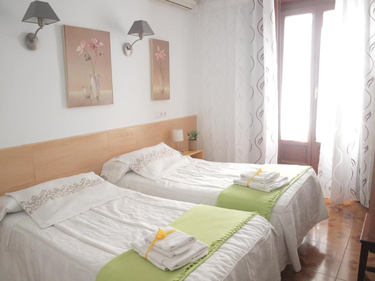 Hostal Aliste Мадрид Экстерьер фото
