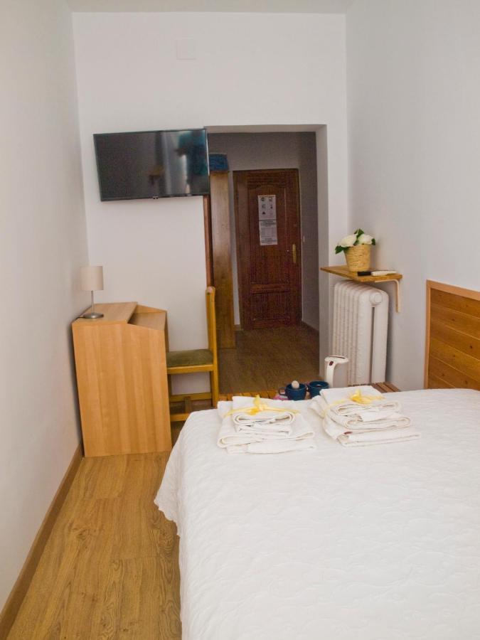 Hostal Aliste Мадрид Экстерьер фото