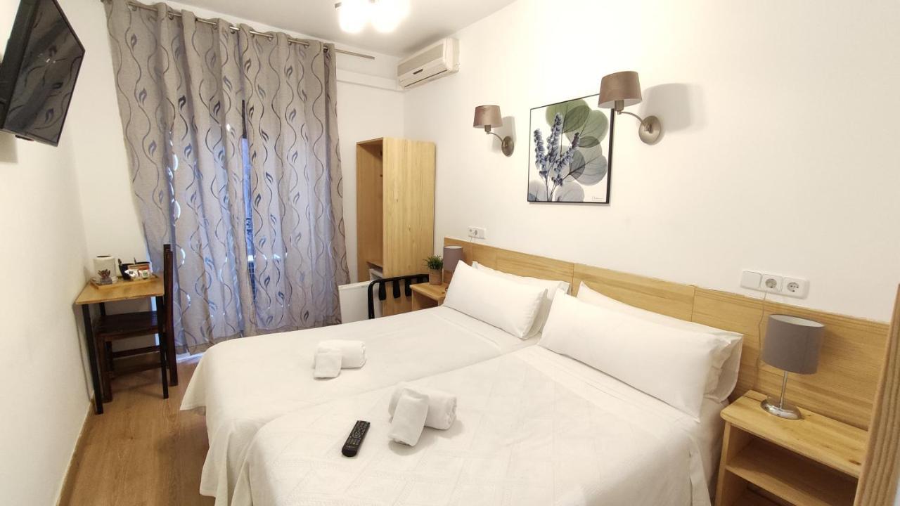 Hostal Aliste Мадрид Экстерьер фото