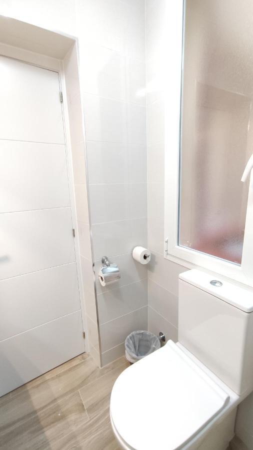 Hostal Aliste Мадрид Экстерьер фото