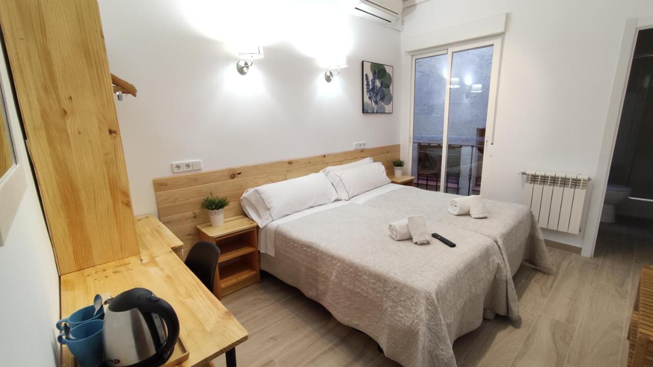 Hostal Aliste Мадрид Экстерьер фото