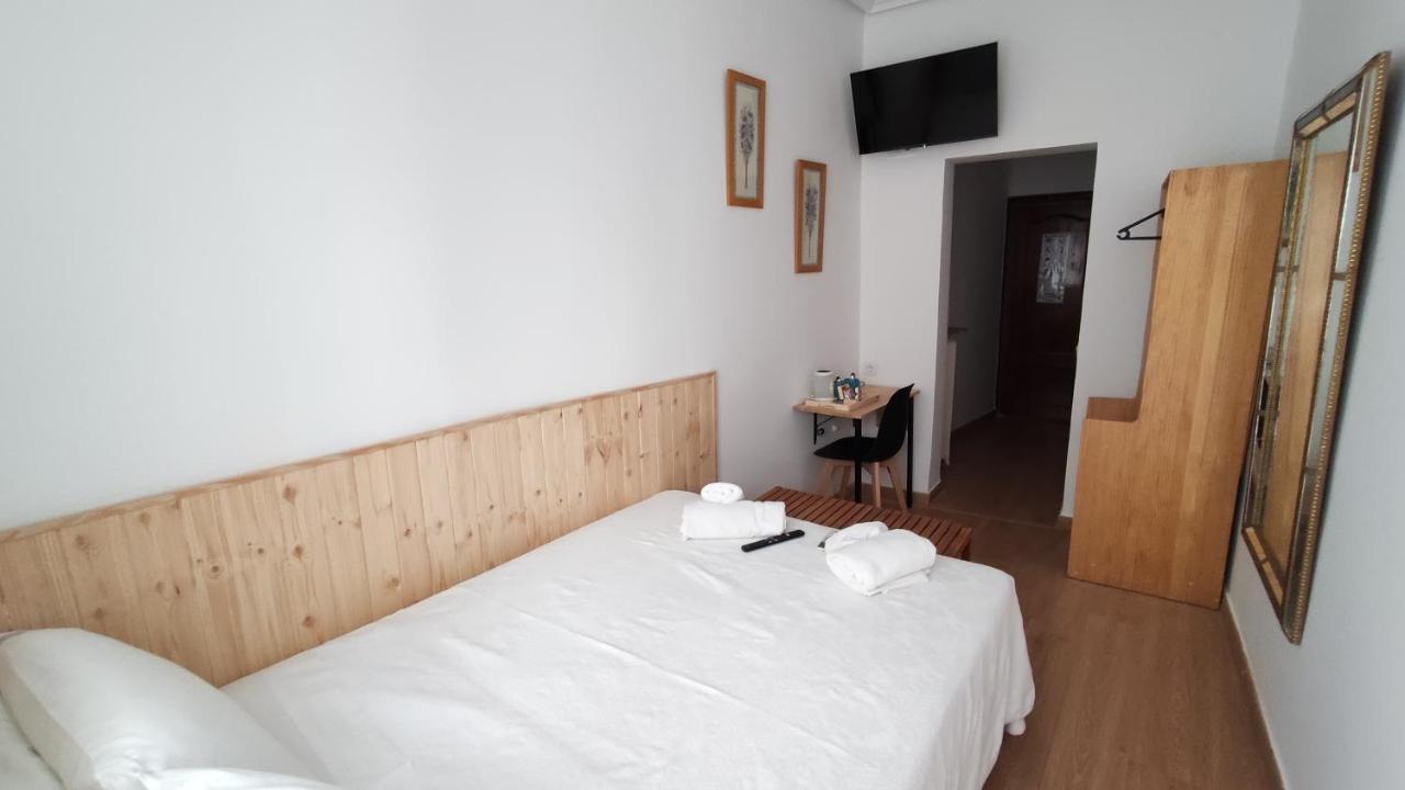 Hostal Aliste Мадрид Экстерьер фото
