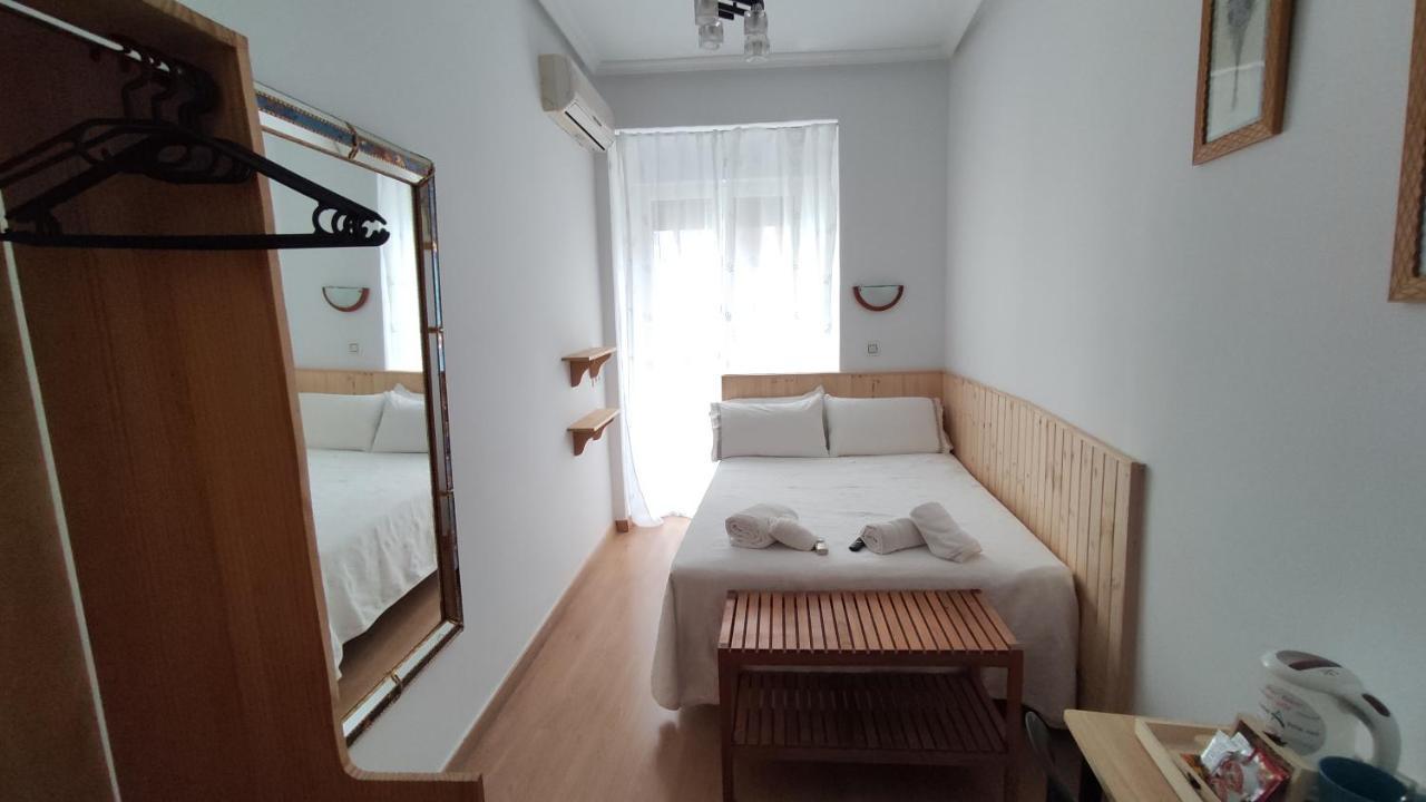 Hostal Aliste Мадрид Экстерьер фото